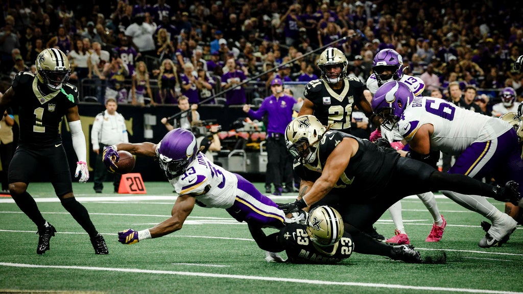 Jefferson, Jones, Murray all produce to help the unbeaten Vikings top Saints 23-13 — WCCO / CBS Minnesota, Los Gatos Sports news