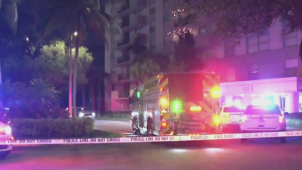 Man arrested in deadly North Miami abduction where witnesses saw suspects wearing "police" shirts — CBS Miami, Los Gatos Community news