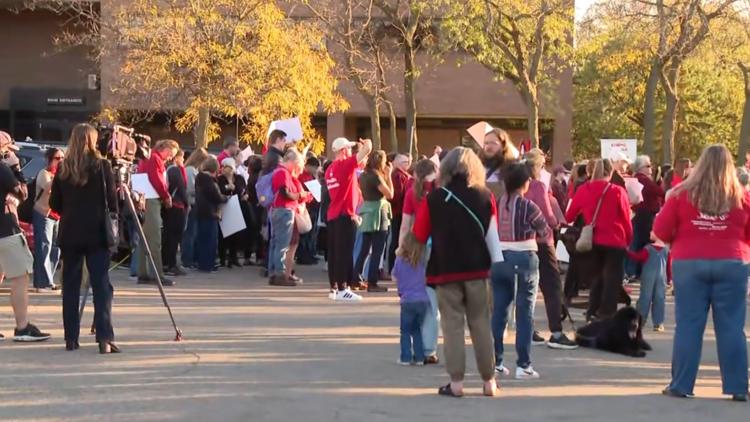 Protesters gather outside St. Paul school board meeting ahead of vote for mid-year cuts — KARE 11 Local, Los Gatos Schools news