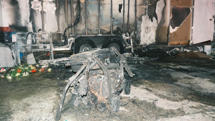 'I'm going back' | East Sixth Street food truck owner recovering after generator explosion burns trailer — KVUE (Austin), Los Gatos Dining news