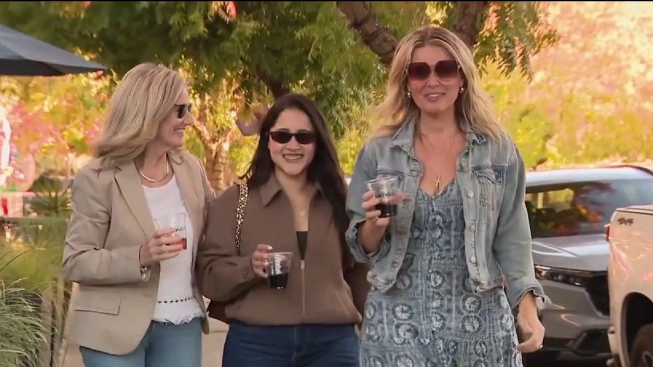 Yountville launches Napa Valley's first open-container entertainment zone — KTVU FOX 2 Bay Area, Los Gatos Community news