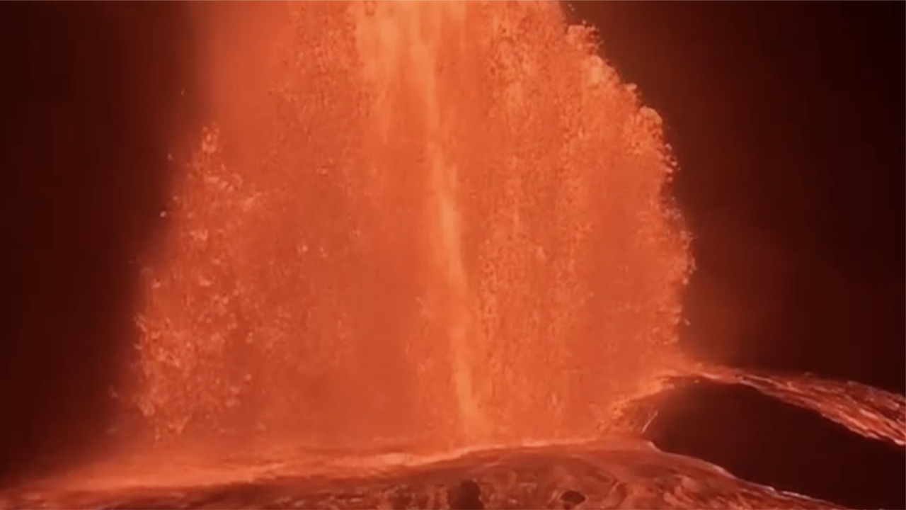 Watch: Hawaii's Kilauea volcano erupts spewing lava 700 feet in the air — KTVU FOX 2 Bay Area, Los Gatos Community news